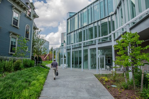 brown_alumni's tweet card. Created in the waning years of the Cold War, the new Watson School of International and Public Affairs continues its history as a hub for scholarship on pressing economic, political, social and...