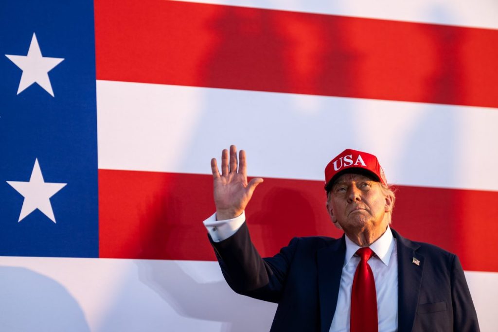 skift's tweet card. A looming 30% U.S. tariff on EU imports threatens to disrupt global aircraft deliveries, spike airline costs, and escalate transatlantic trade tensions.