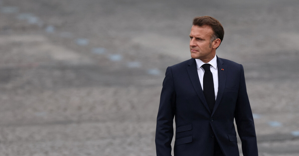 FigaroPolitique's tweet card. Après la pétition, quels scénarios pour l’avenir de la loi Duplomb ?