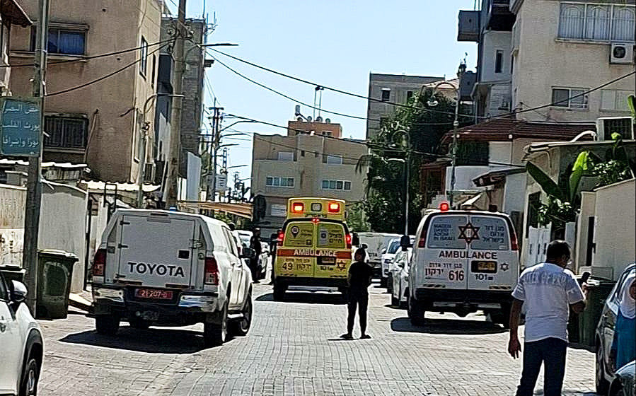 adinitay's tweet card. הרוגים1. מוחמד עלי אל-קאדים, בן 20, לוד.2. איאד לוואבנה, בן 21, נצרת.אירועים1. ג'לג'וליה – 3 שוטרים נפצעו קל וכלב משטרתי נפגע בפיצוץ שאירע במהלך פעילות משטרתית לחיפוש אמל”ח פלילי.2. לוד – צעיר שנורה...