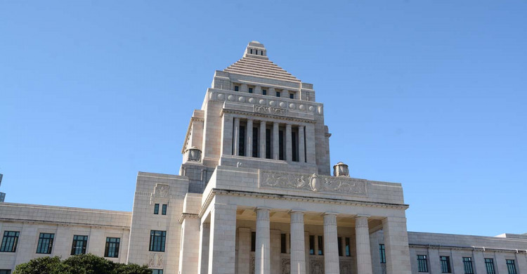 kyodonohate's tweet card. 村上誠一郎総務相は２２日の閣議後会見で、参政党などの新興政党が躍進した参院選の所感を問われ、少子高齢化社会を念頭に「本当に『ジャパンファースト』ということだけでいいのか。やはり慎重に考えていく必要がある」と述べた。総務相は「端的に言うと、…
