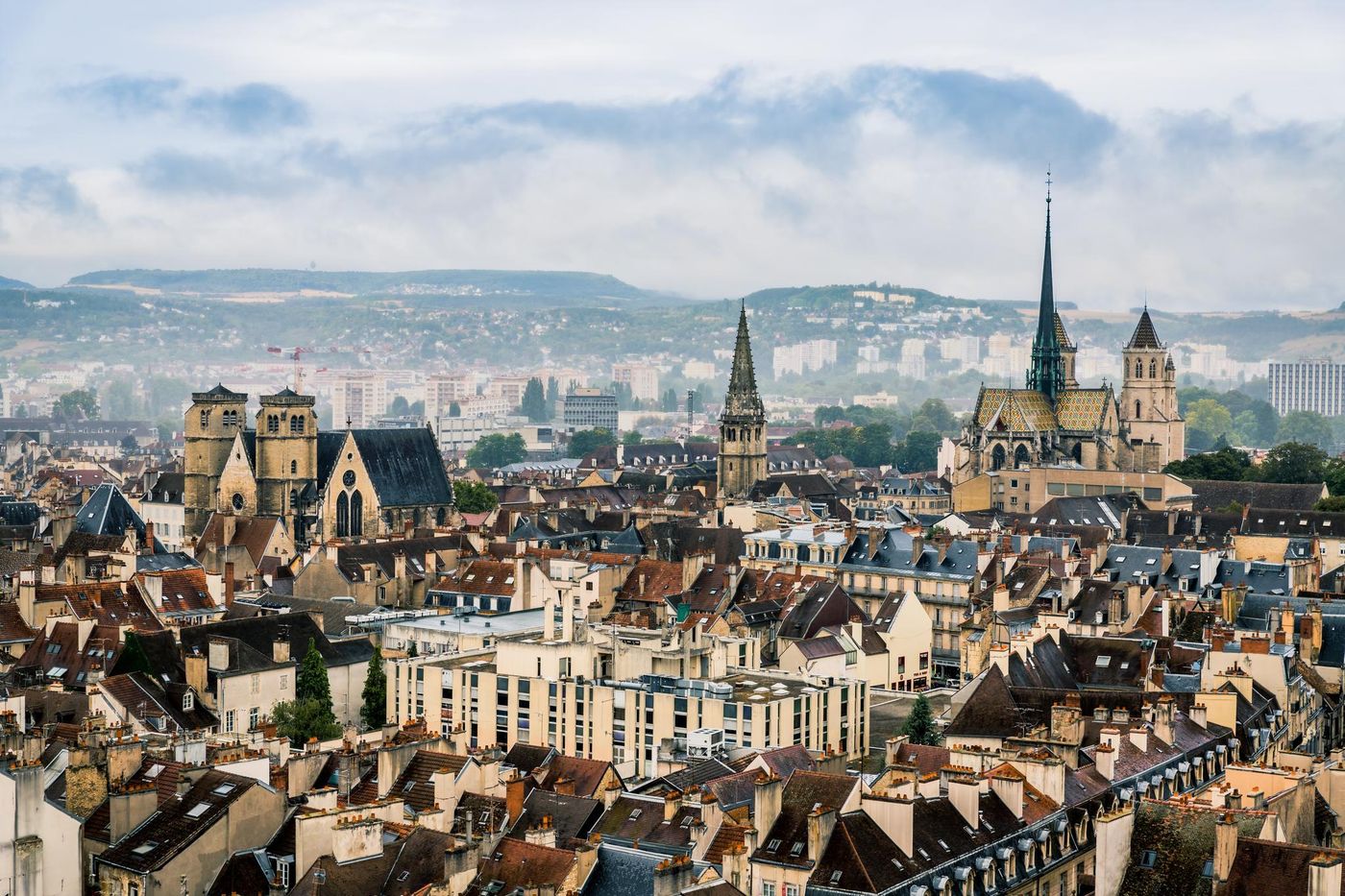 heloise_dn's tweet card. Le père Yves Grosjean a été mis en examen pour « agression sexuelle sur mineur », et incarcéré le 30 mai 2025. Onde de choc dans le diocèse de Dijon, cette affaire illustre le décalage qui existe...