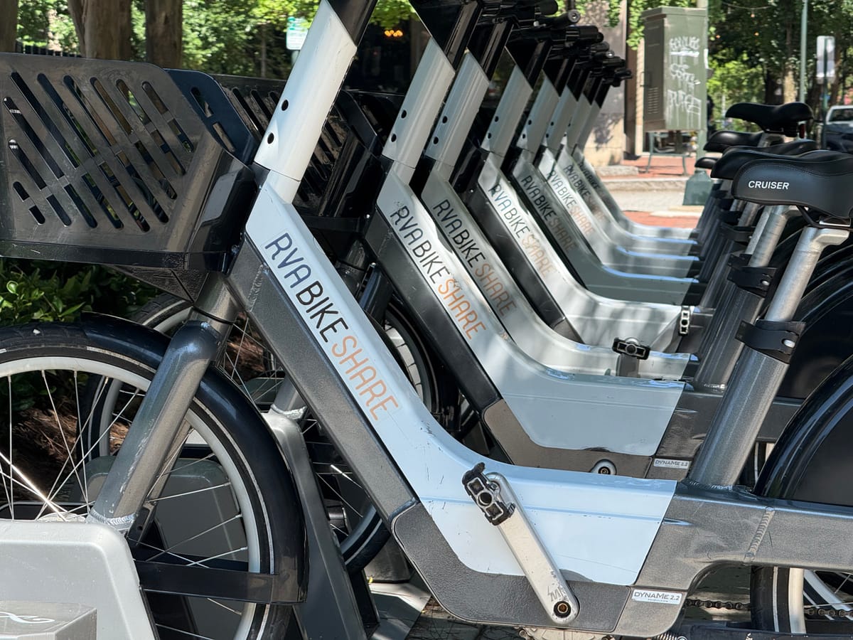 RichmonderNews's tweet card. The city pays about $200,000 each year to operate the bike share program, while e-scooters bring in about $168,000 in revenue.