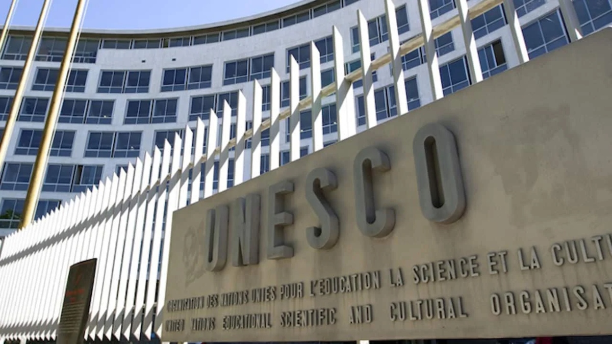 Punto_deCorte's tweet card. Trump decidió, retirar a Estados Unidos de la Organización de las Naciones Unidas para la Educación, la Ciencia y la Cultura (UNESCO)