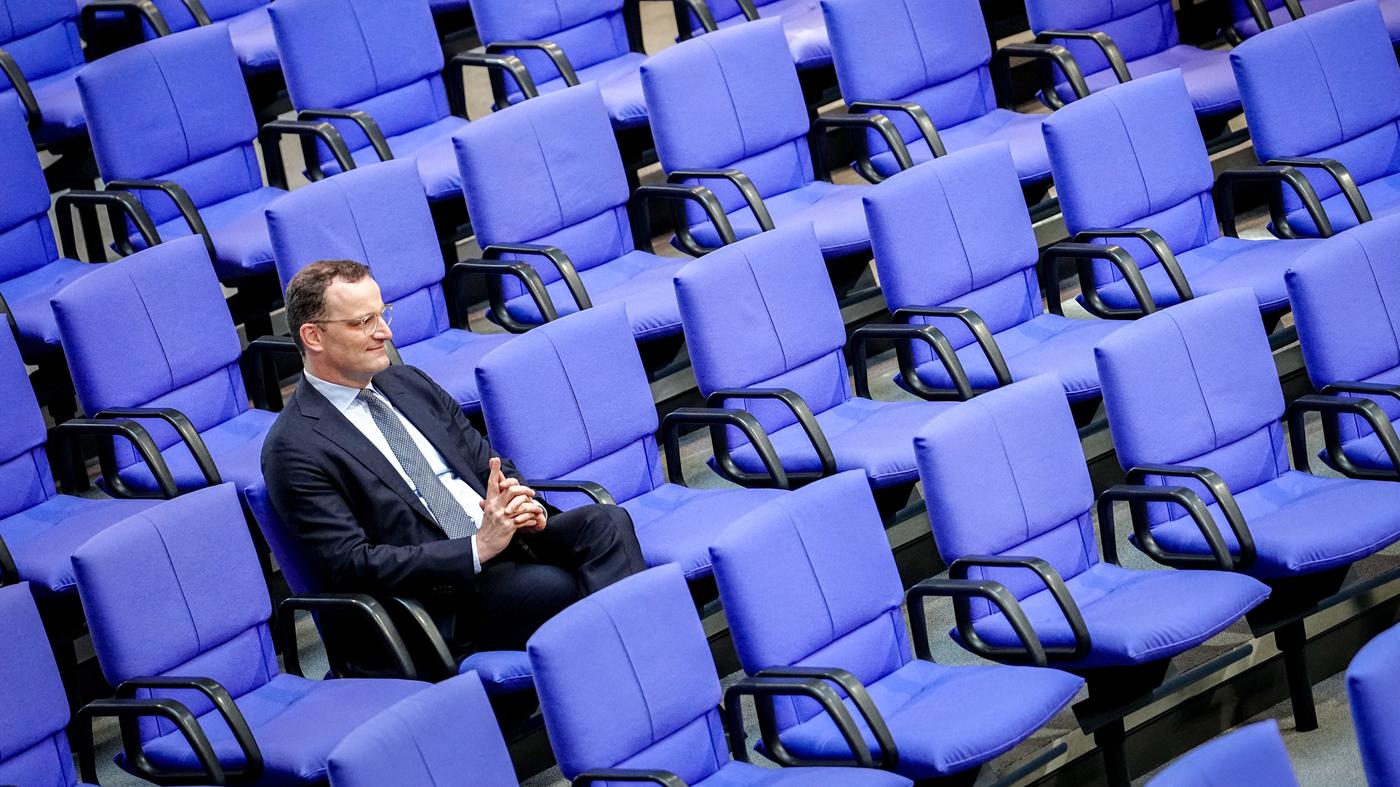 FHackenbruch's tweet card. Als Kritiker von Angela Merkel und Robert Habeck machte sich Jens Spahn einen Namen. Wegen Masken-Affäre und geplatzter Richterwahl steht er nun selbst massiv in der Kritik. Kann einer wie er auch...