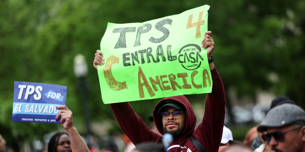 SEIU_Saenz's tweet card. The action, effective Sept. 6, will end Temporary Protected Status for about 72,000 Hondurans and 4,000 Nicaraguans; the State Department warns against travel to the two countries.