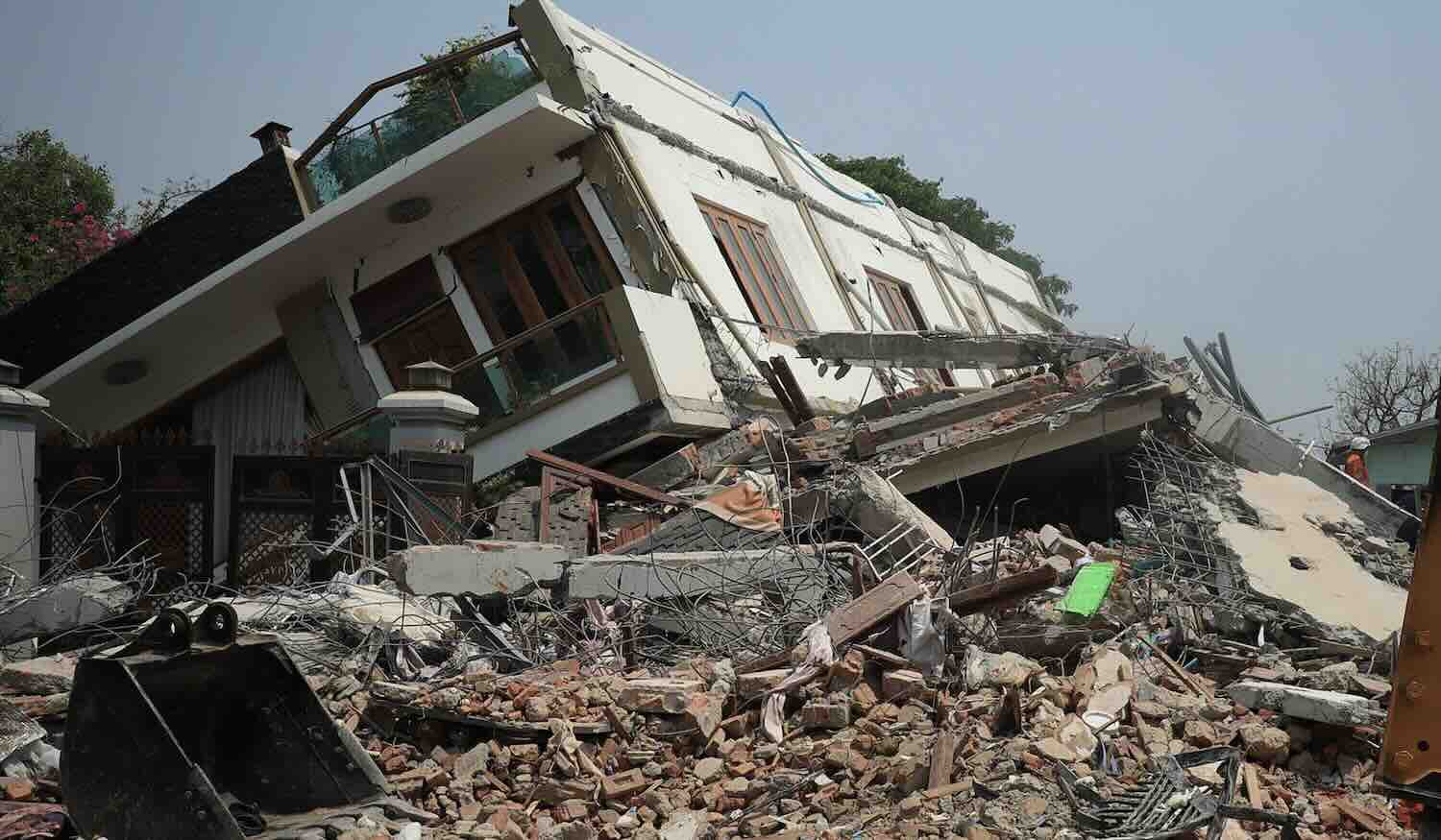 Debriefmedia's tweet card. Seismologists reveal that the March 28, 2025, Myanmar earthquake likely moved at 'supershear' velocity, which is analogous to supersonic.