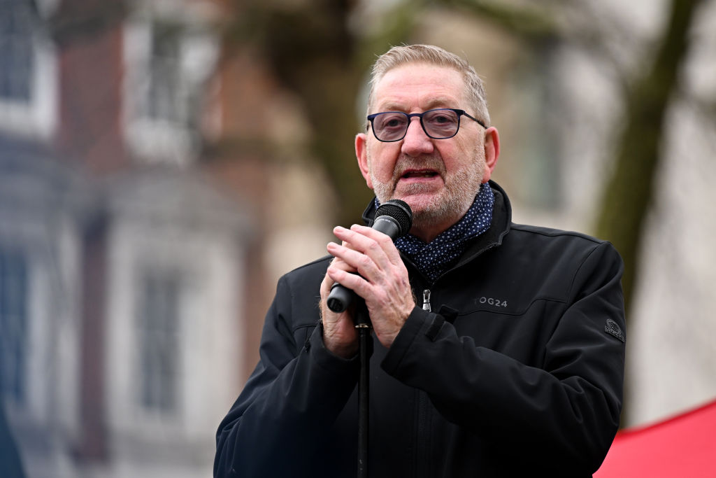 spectator's tweet card. Well, well, well. It would appear the former Unite the Union boss Len McCluskey is not immune to the temptation of free gifts. An internal report has revealed that the trade unionist enjoyed private...