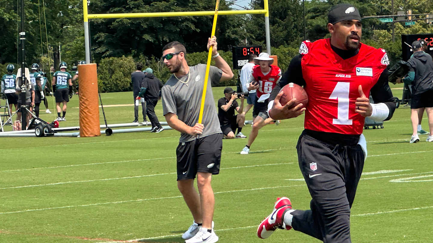 kracze's tweet card. Eagles training camp has arrived, so I looked into my crystal ball to see what I could see about some players during the early days of practice in the South Phi