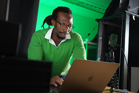 USFNews's tweet card. With support from NSF and DARPA, USF researcher John Murray-Bruce is developing new mathematical tools to improve how machines "see" in challenging conditions. The research will lay the foundation...