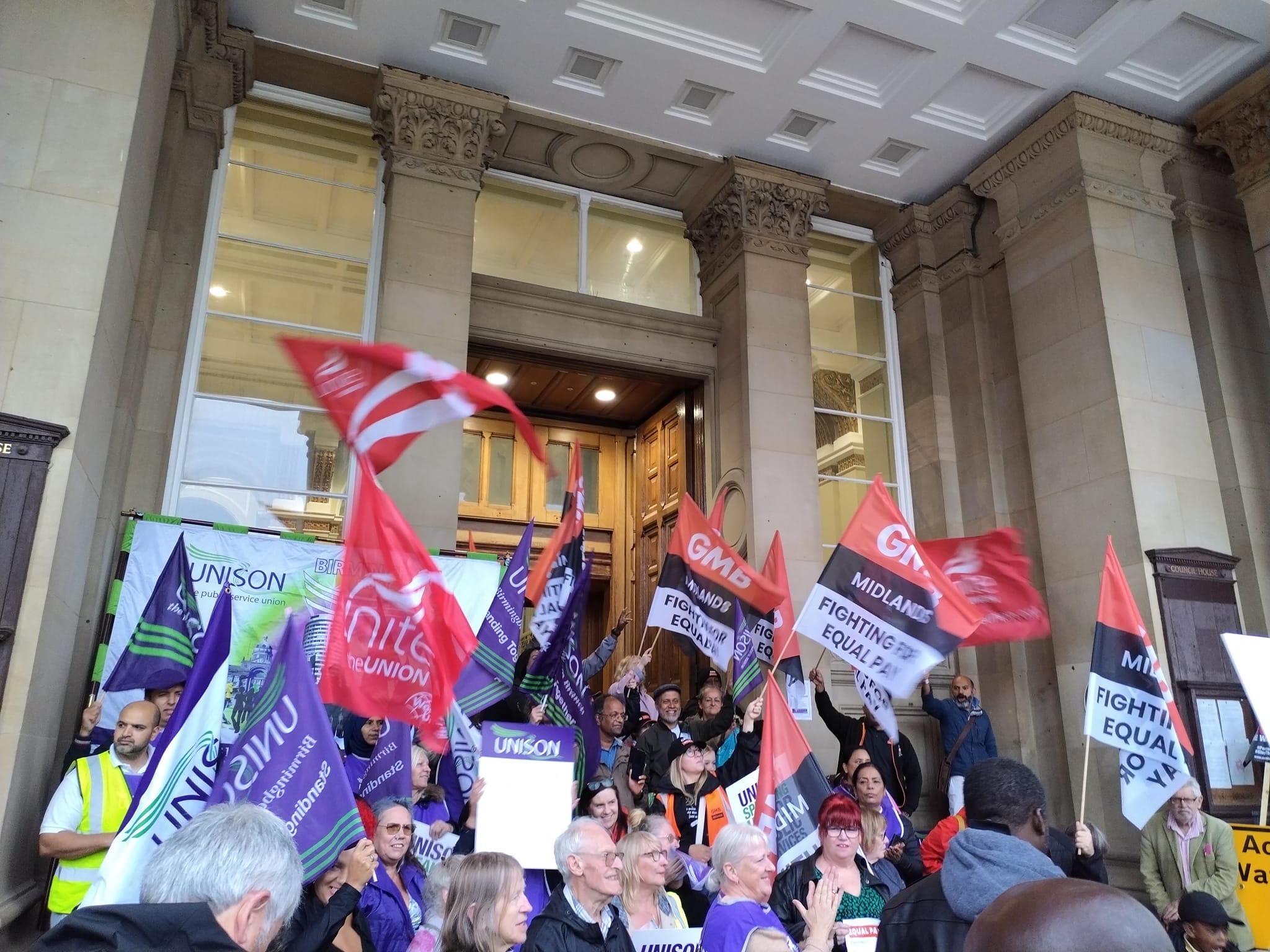 UsdawActivist's tweet card. The role of unions is to state clearly what the situation is rather than prettify it, to prepare for action that can force gains from Starmer