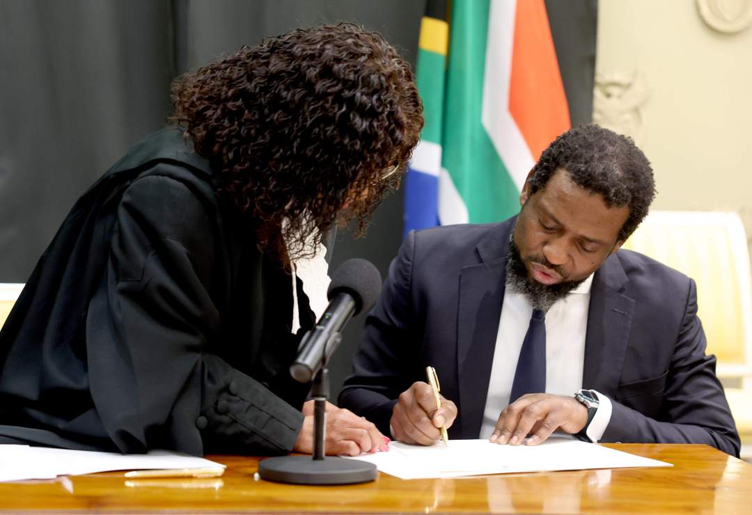 AndiMakinana's tweet card. Buti Manamela, the newly appointed Minister of Higher Education and Training, and his deputy, Nomusa Dube-Ncube, were sworn in at President Cyril Ramaphosa’s official residence, Tuynhuys, in Cape...