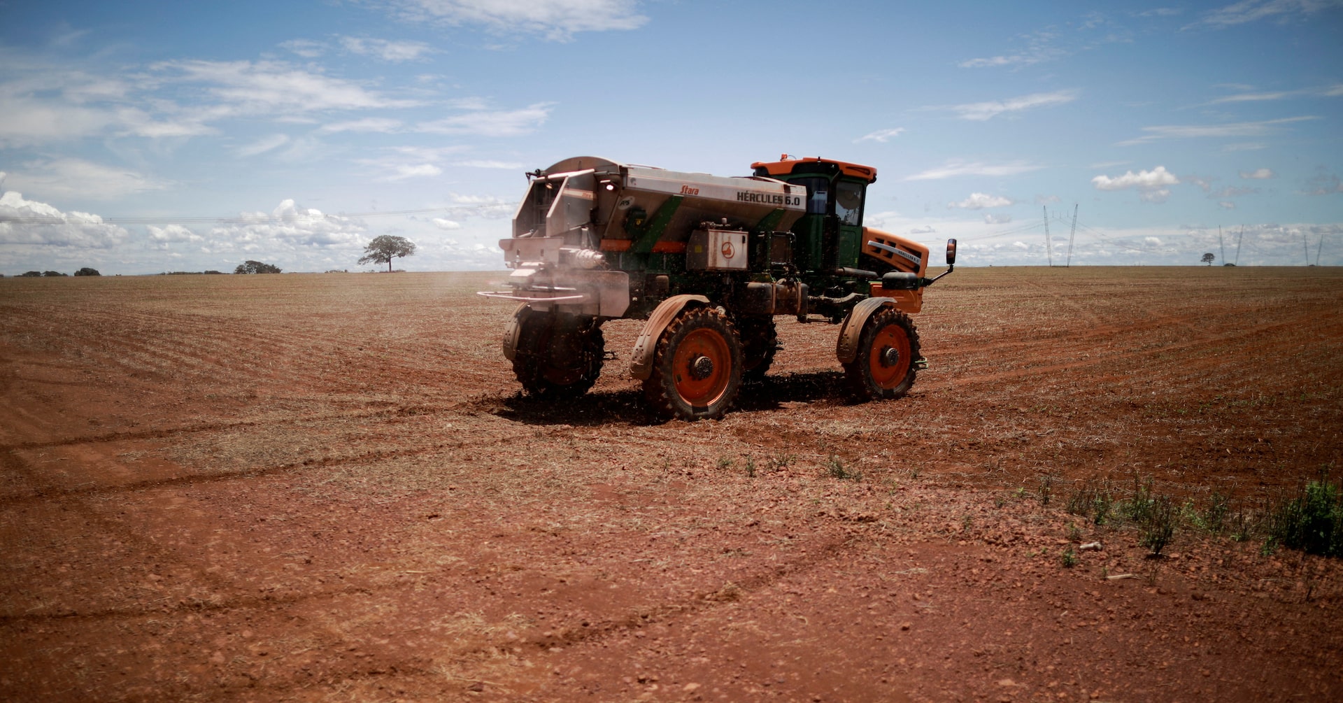 FDD_CEFP's tweet card. Latin American farmers are in for a rough ride if the U.S. slaps secondary sanctions on buyers of Russian exports, such as the fertilizers essential for cash crops from Mexican avocados to Brazilian...
