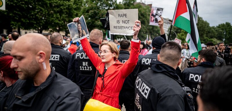 JoergTiedjen's tweet card. Berlin: Landgericht urteilt gegen Journalisten