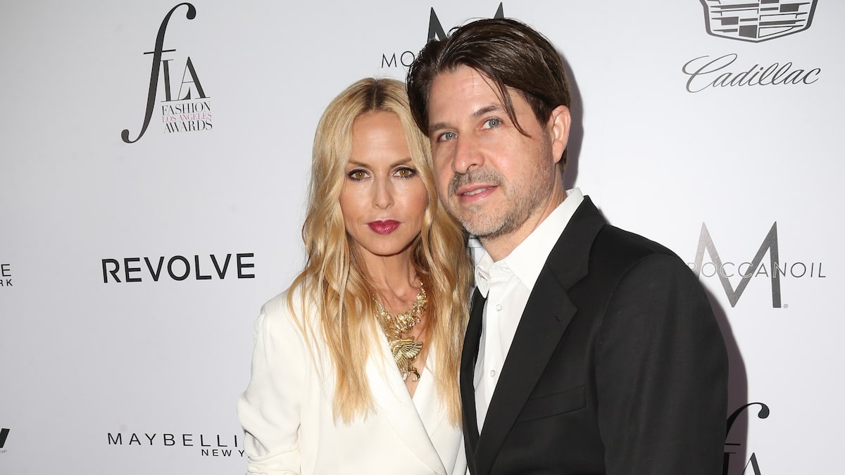 extratv's tweet card. Rachel Zoe has officially pulled the plug on her marriage, filing for divorce from Rodger Berman.