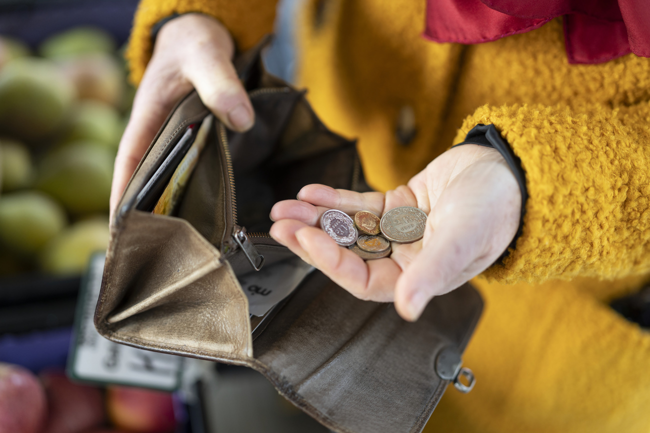 SwissEmbassyUSA's tweet card. Cash is losing out to plastic or digital cash in Switzerland, but it’s unlikely that coins and notes will become obsolete.