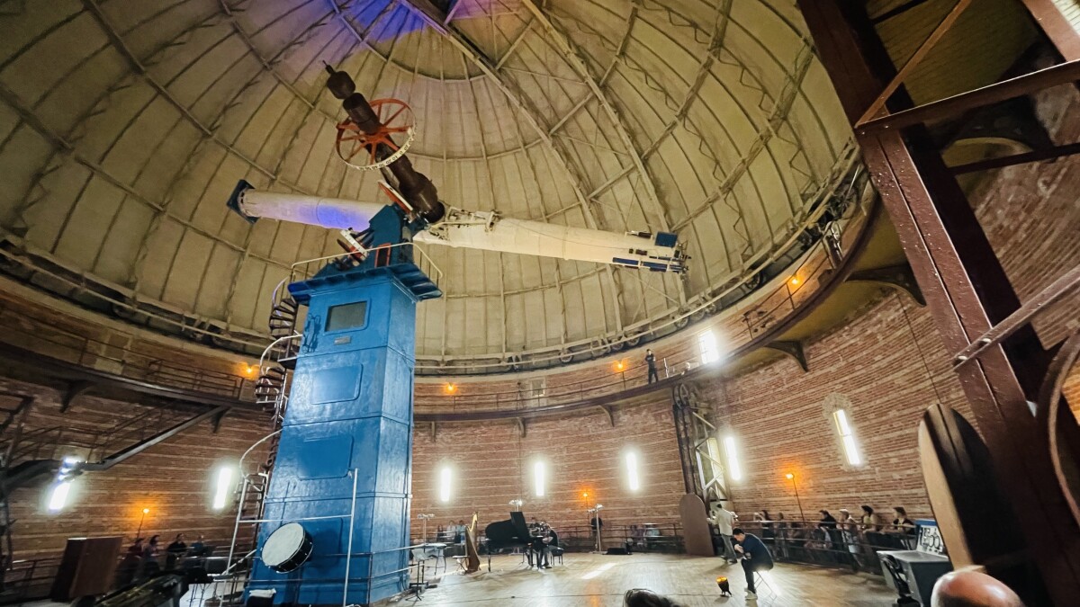 WUWMradio's tweet card. Yerkes Observatory near Lake Geneva is more than 125 years old, is the site of numerous scientific discoveries, is home the world's largest refracting telescope and has been visited by the likes of...