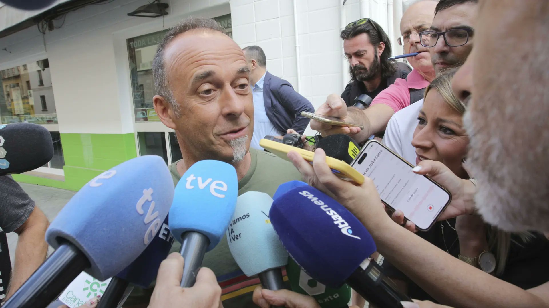 20m's tweet card. El abogado El menor de 11 años volverá "sí o sí" a Italia este viernes, en unas condiciones que no se desvelarán.cesco Arcuri, el exmarido de Juana Rivas, ha asegurado este miércoles que hay "cero...