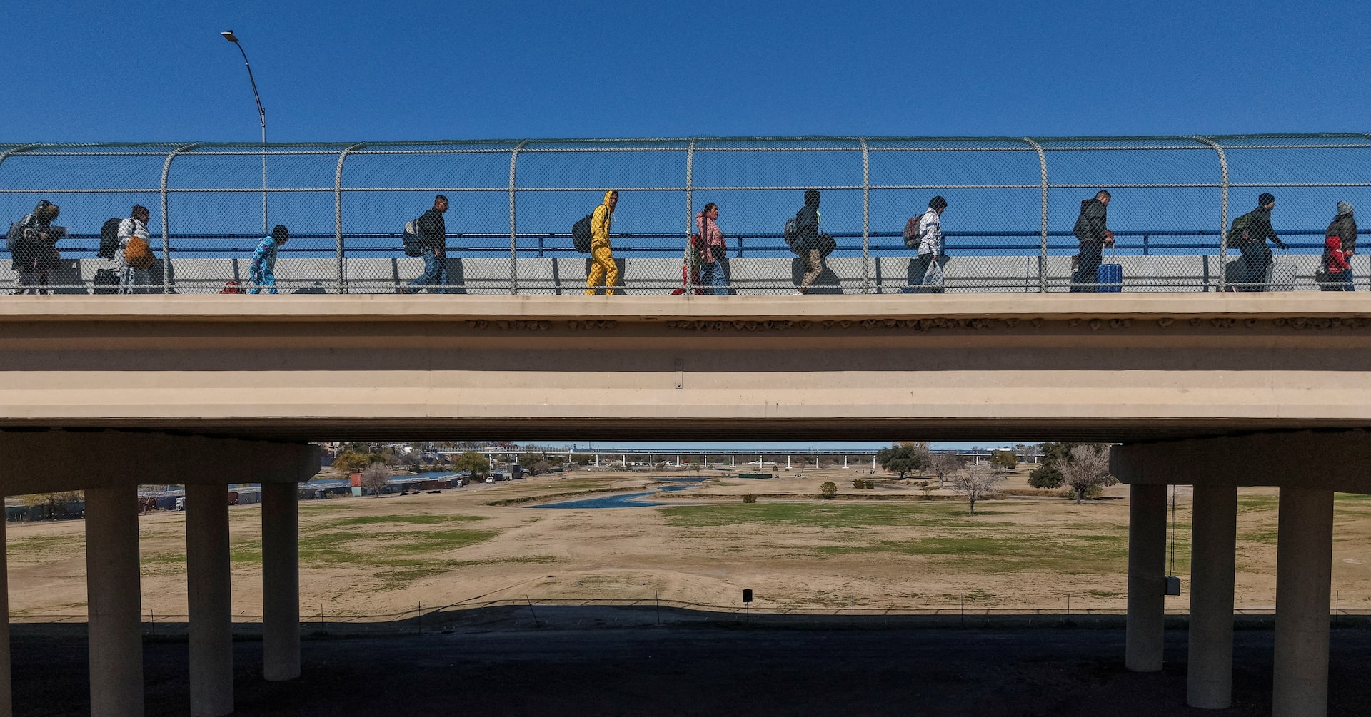 HungCao_VA's tweet card. The U.S. Border Patrol arrested 29,000 migrants illegally crossing the U.S.-Mexico border in January, the agency said on Tuesday, signaling that a drop in crossings over the past year could continue...