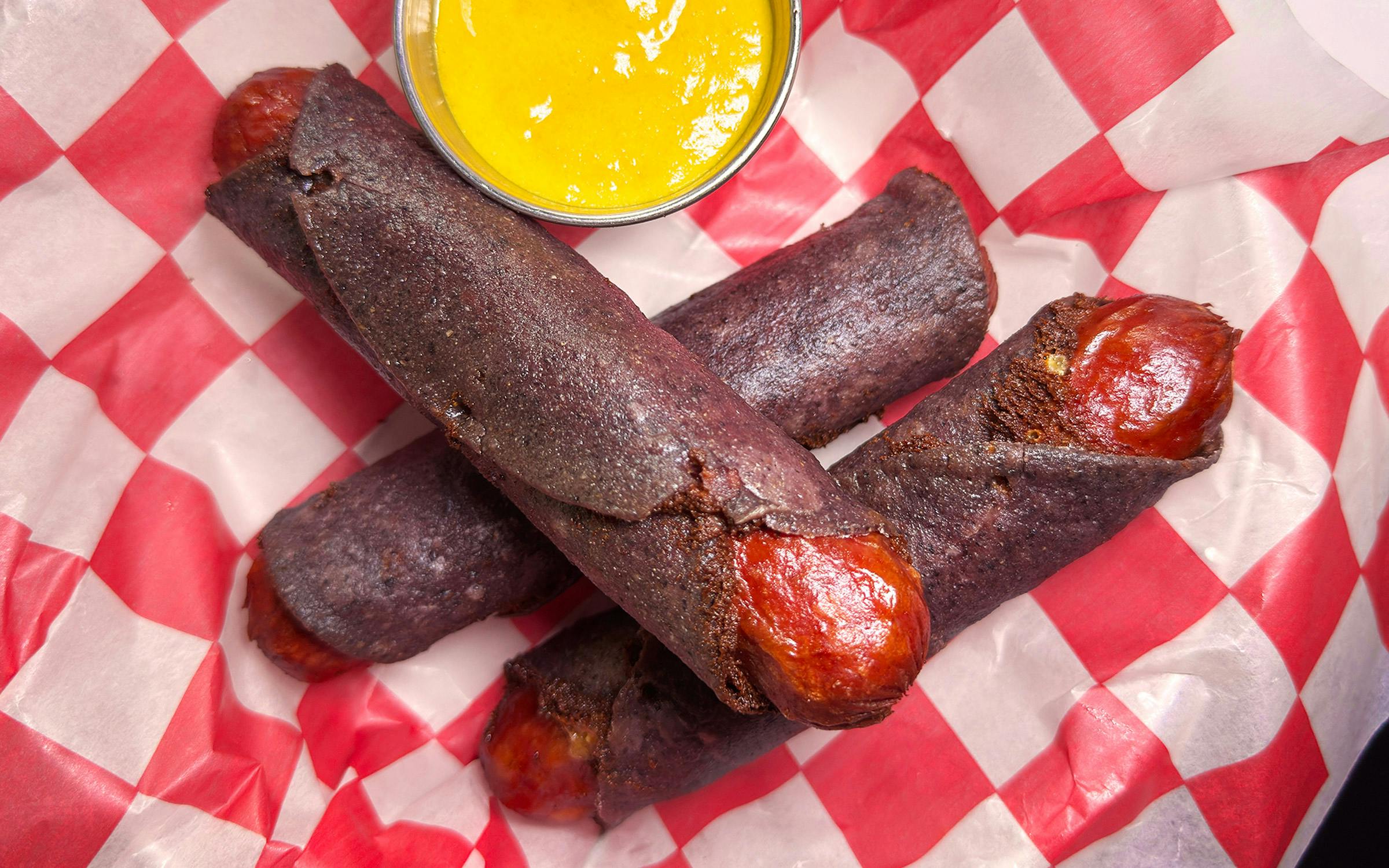 TexasMonthly's tweet card. A photo of Gimme Gimme’s bar food led to some outraged comments on Facebook, so you know I had to try the dish for myself.