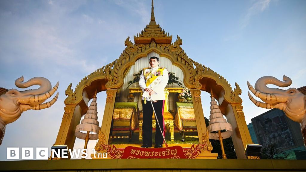 PaweenaBBC's tweet card. "สำนักงานพระคลังข้างที่" กลับมาเป็นที่พูดถึงของสังคมอีกครั้ง หลังที่ประชุมสภาผู้แทนราษฎรเตรียมพิจารณาร่างพระราชบัญญัติ (พ.ร.บ.) จัดระเบียบทรัพย์สินพระมหากษัตริย์ โดยสาระสำคัญคือ การเปลี่ยนชื่อ...