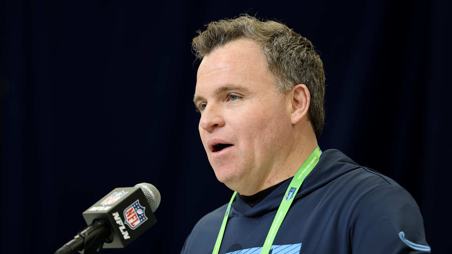 Titan_Sized's tweet card. The Tennessee Titans reported to training camp on Tuesday. The first practice session is scheduled for Wednesday. General manager Mike Borgonzi and president Ch
