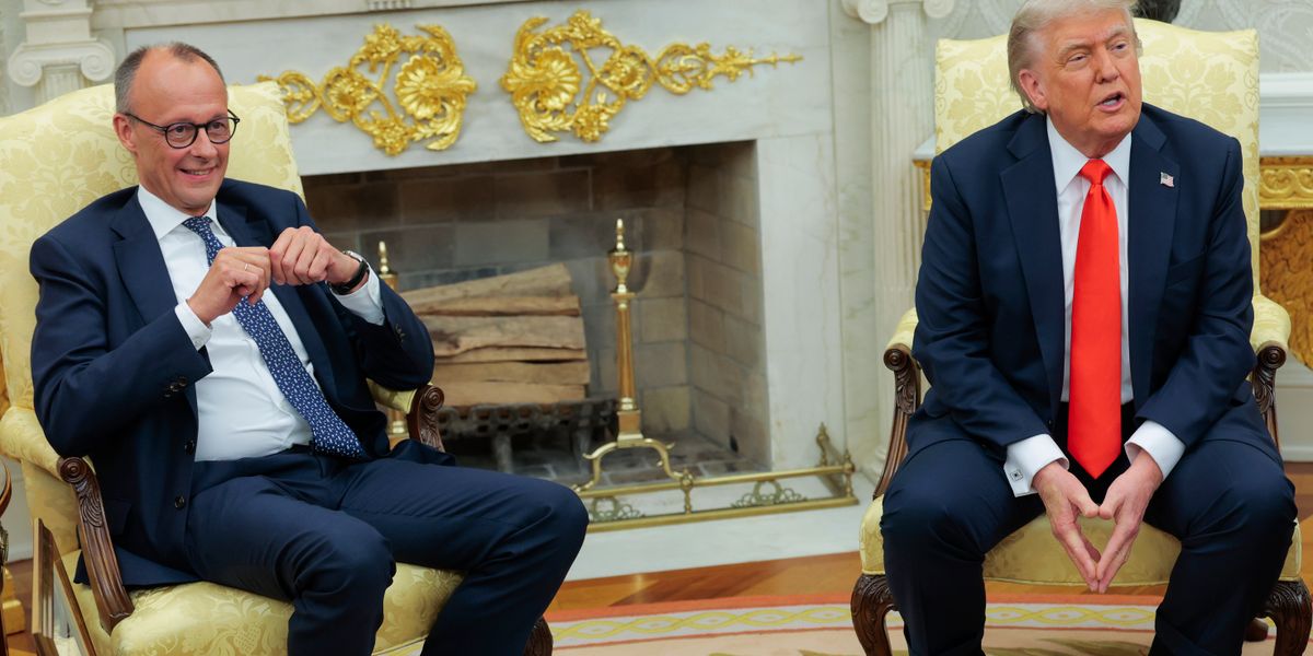 Georg_Heil's tweet card. Die Bundesregierung hoffte, US-Präsident Donald Trump mit einer sanften Strategie bei der Zollfrage zu zähmen. Doch das gelang nicht. Jetzt hat sich der Bundeskanzler für einen harten Kurs entschie...