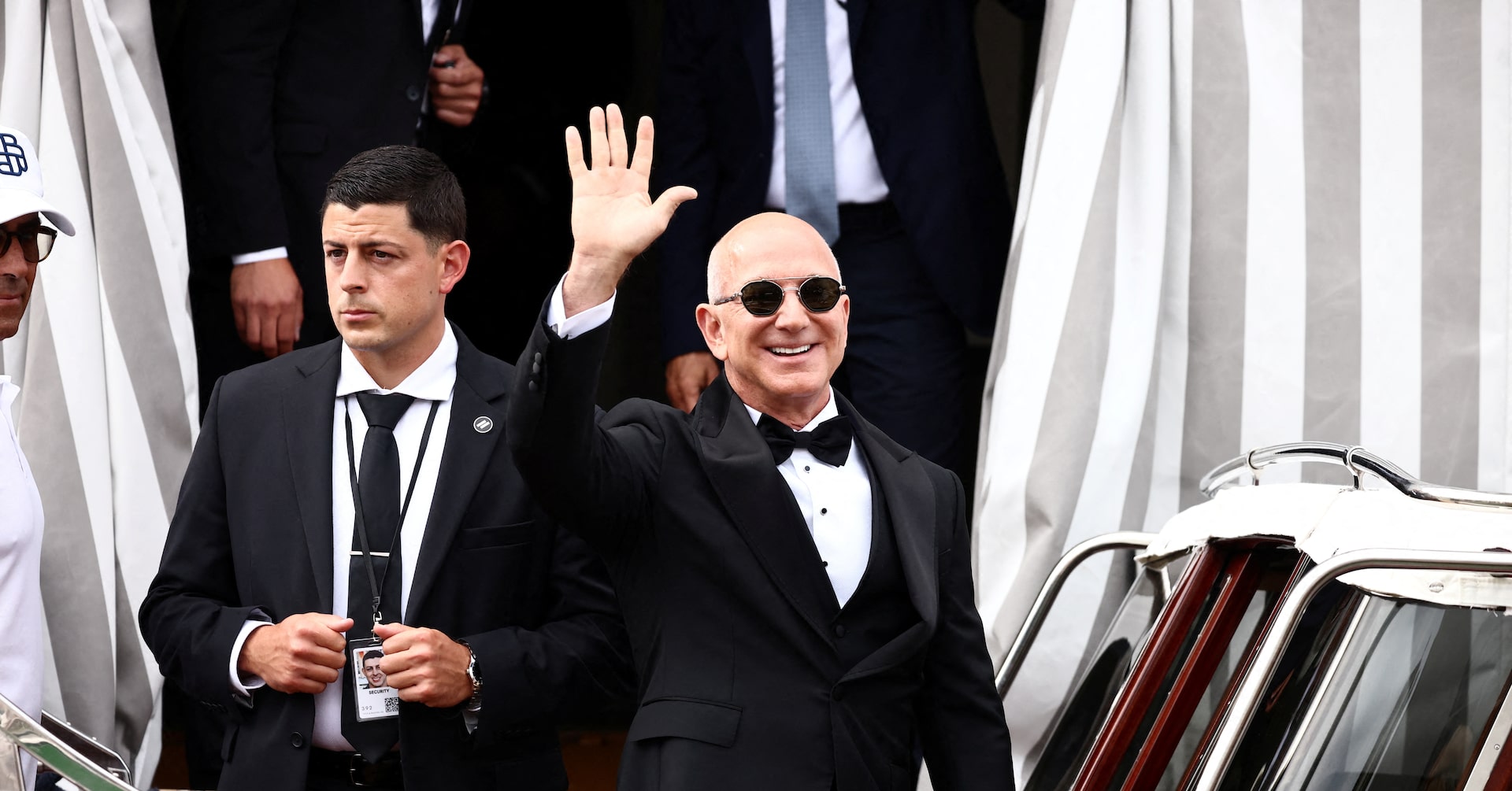 KzTeMa's tweet card. Amazon founder Jeff Bezos and journalist Lauren Sanchez invited scores of VIPs from film, finance and showbusiness to Venice this week for three days of wedding celebrations.