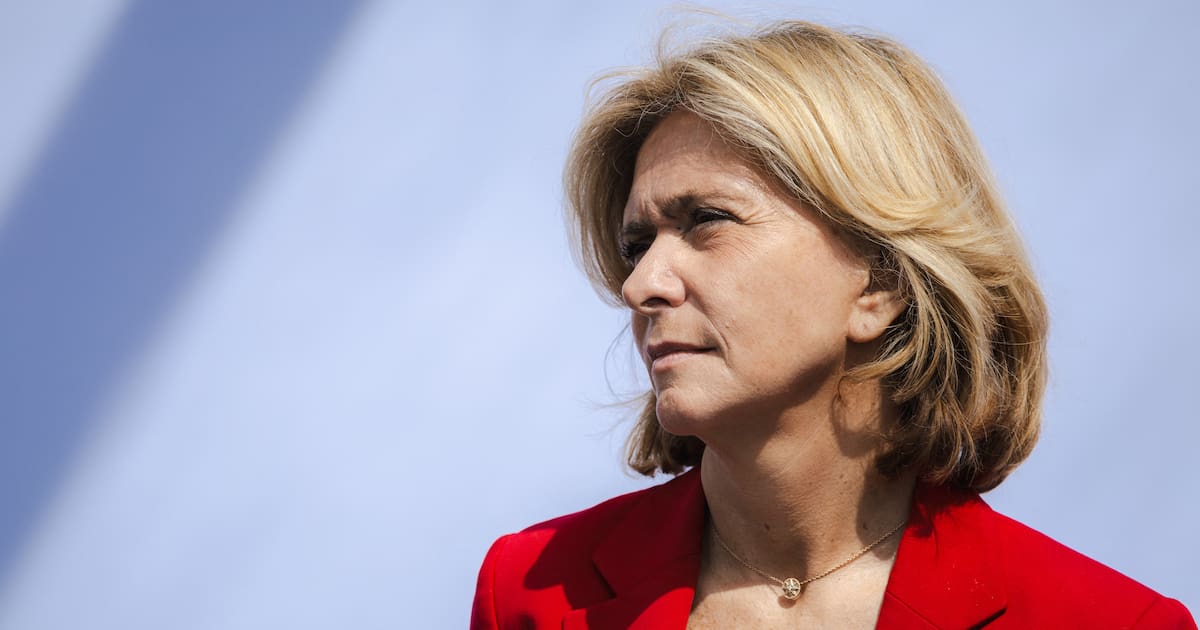 MllerQuentin's tweet card. En douze jours d’existence, la pétition citoyenne qui exige l’abrogation de la loi du sénateur Les Républicains Laurent Duplomb a rassemblé plus de suffrages que la candidate de la droite lors de la...