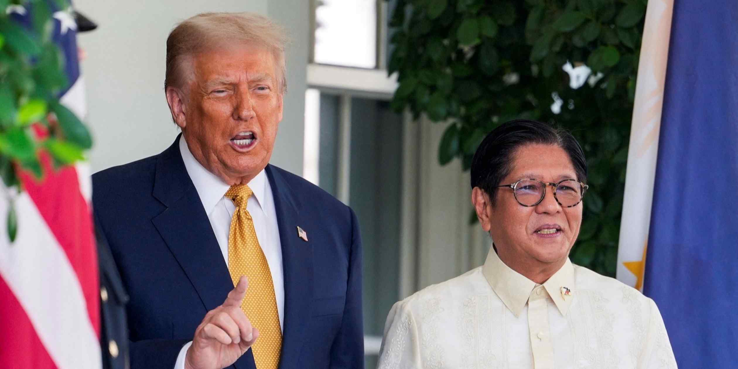 kenmoriyasu's tweet card. American president says Manila's dealings with Beijing don't bother him 'at all'