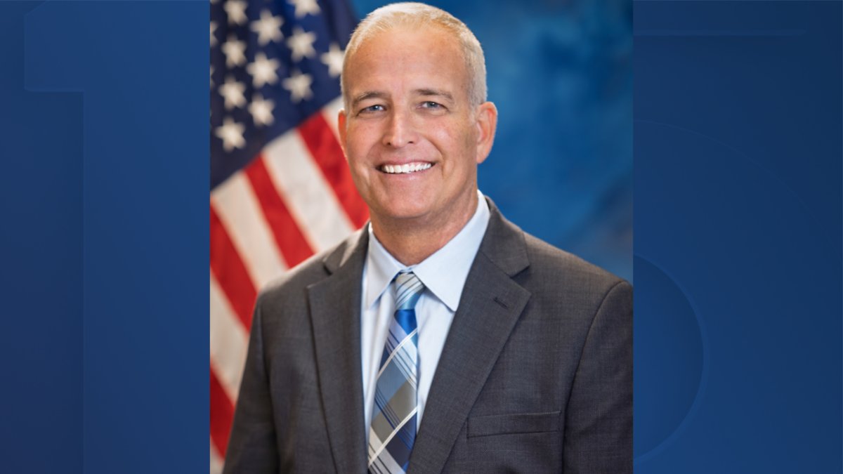 DaveBiscobing15's tweet card. The Phoenix Police Department has a new police chief. Three finalists were announced for the position in June.