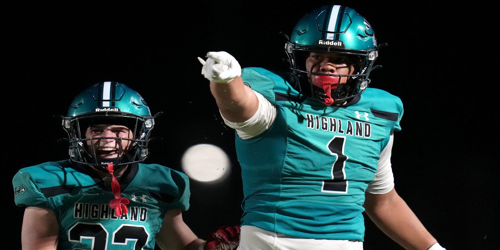 azc_preps's tweet card. This is part of a continuing series examining the 2025 Arizona high school football season. Let's look at teams with the strongest position groups.