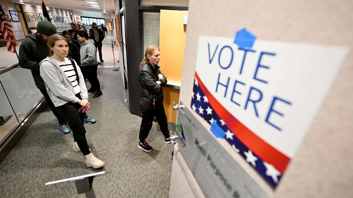 timvandenack's tweet card. A new analysis of voting in the 2024 U.S. presidential election shows Latinos split fairly evenly between contenders Kamala Harris and Donald Trump, a contrast to prior cycles.