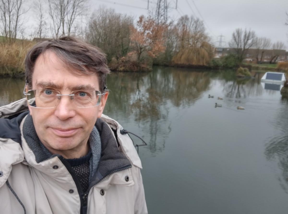 DanielCllr's tweet card. Oxfordshire should look to form a new strategic authority with Berkshire and Buckinghamshire, says the leader of South Oxfordshire District Council.