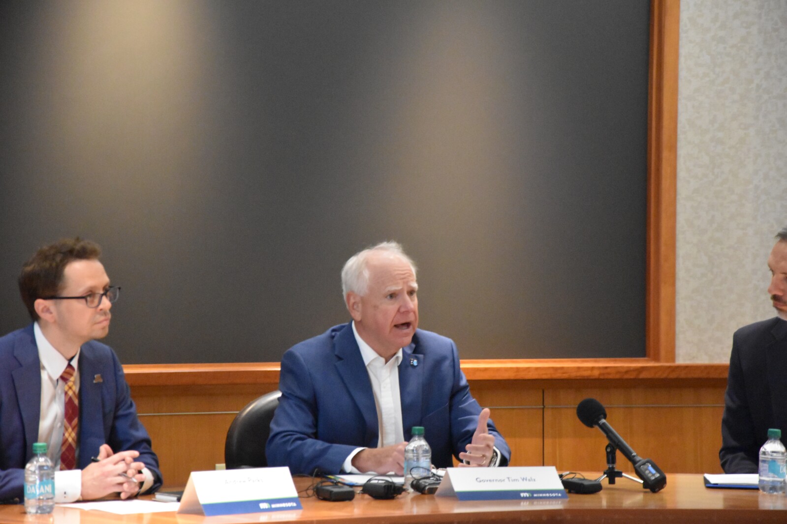 KendallQuallsMN's tweet card. Walz announces Minnesota’s small business investment at UMN roundtable, flags potential fiscal challenges from federal funding cuts