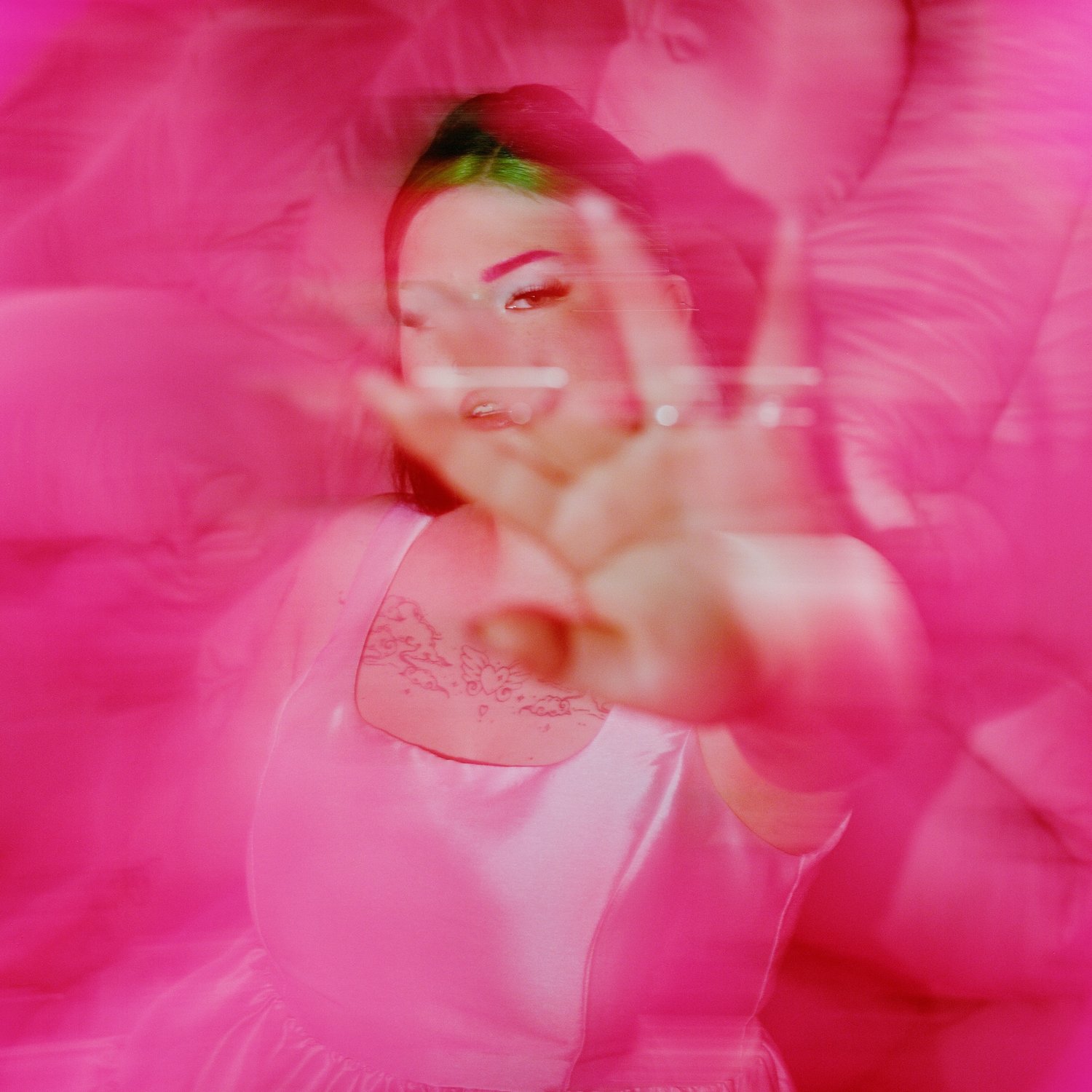 WTHBlows's tweet card. With over 500 million streams - Mae Stephens lets her intrusive thoughts loose on her new single 'Tiny Voice'.