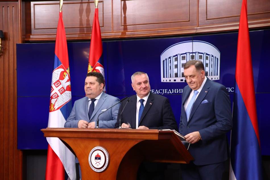SarajevoTimes's tweet card. The authorities of Republika Srpska have received a new lobbying representative in the United States, and the contract was concluded with the company “MO Strategies, Inc.”, whose founder is close to...