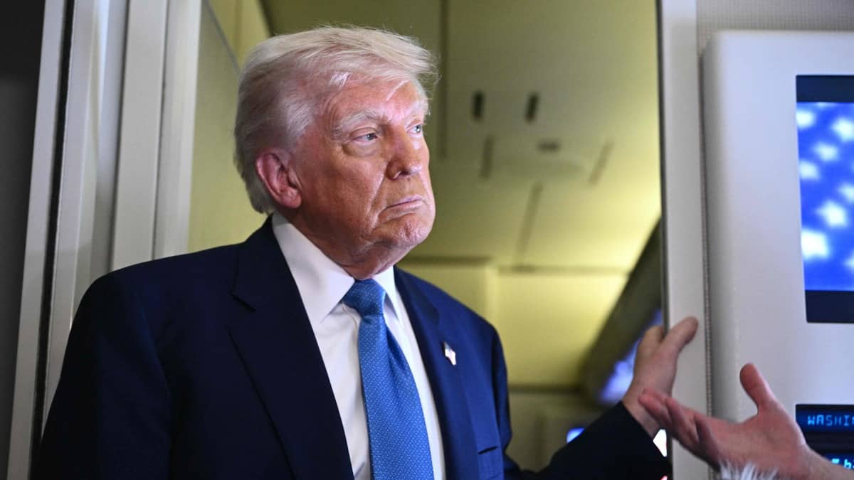 JdeMontreal's tweet card. Donald Trump a déclaré, mardi, qu’une majorité des médias américains traditionnels sont «prévenus» qu’ils ne pourront plus informer les citoyens.