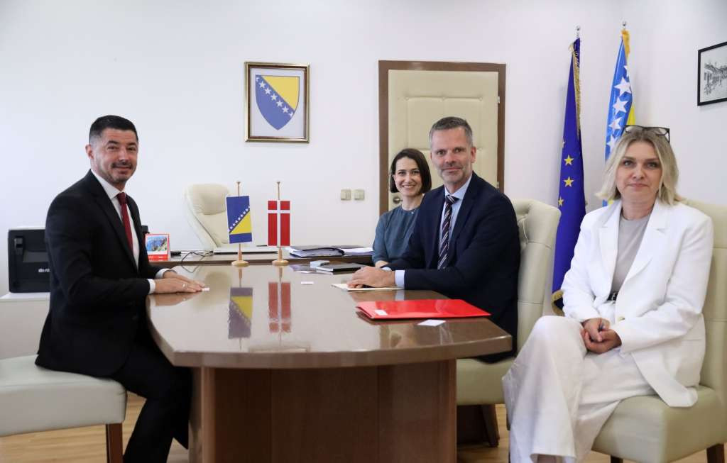 SarajevoTimes's tweet card. On Tuesday, the Assembly of the Brčko District of Bosnia and Herzegovina hosted a meeting between the President of the Assembly, Damir Bulčević, and Åge Sandal Møller, Ambassador of the Kingdom of...