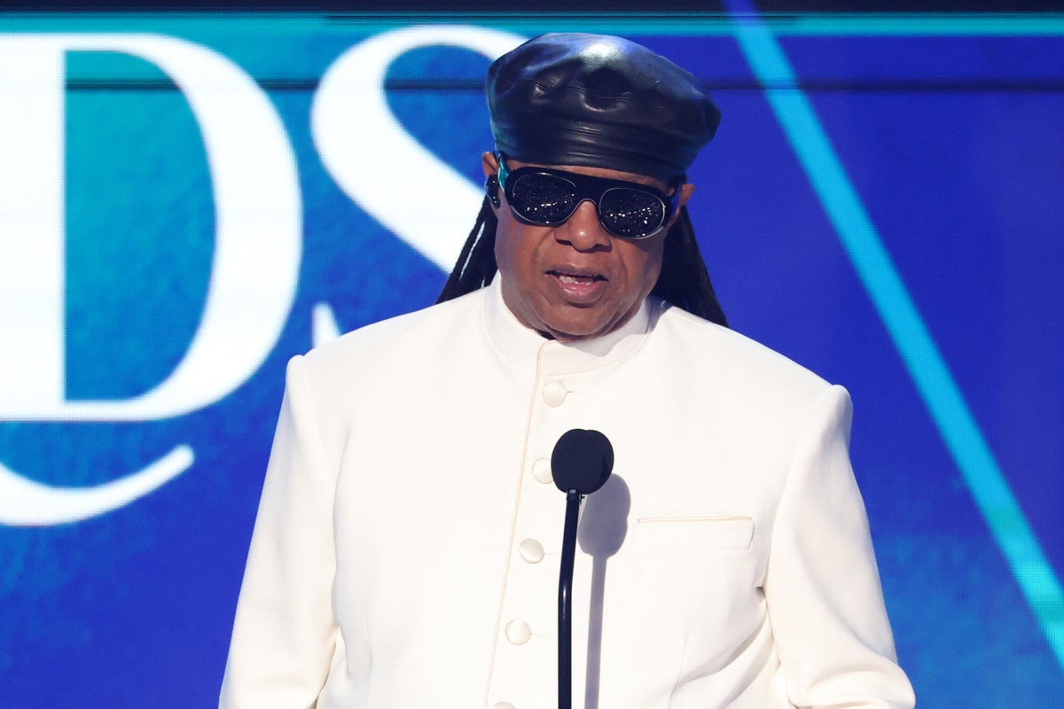 BlindNewWorld's tweet card. “I became blind shortly after birth,” Stevie told the crowd in Cardiff. But it’s what he said next about spirit, truth, and his way of seeing people that really struck us. Peep inside!