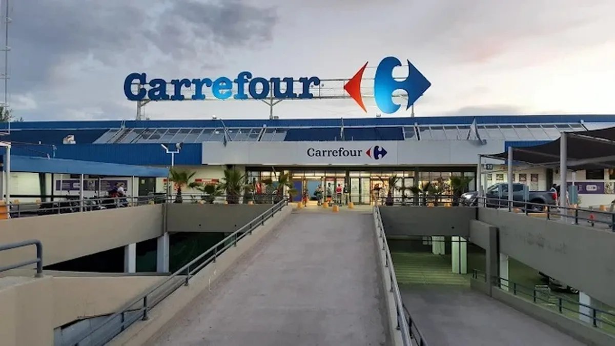 GSindical's tweet card. Lo dijo el director de Carrefour Argentina en una reunión con empleados, en medio de las versiones de venta de la cadena de supermercados.