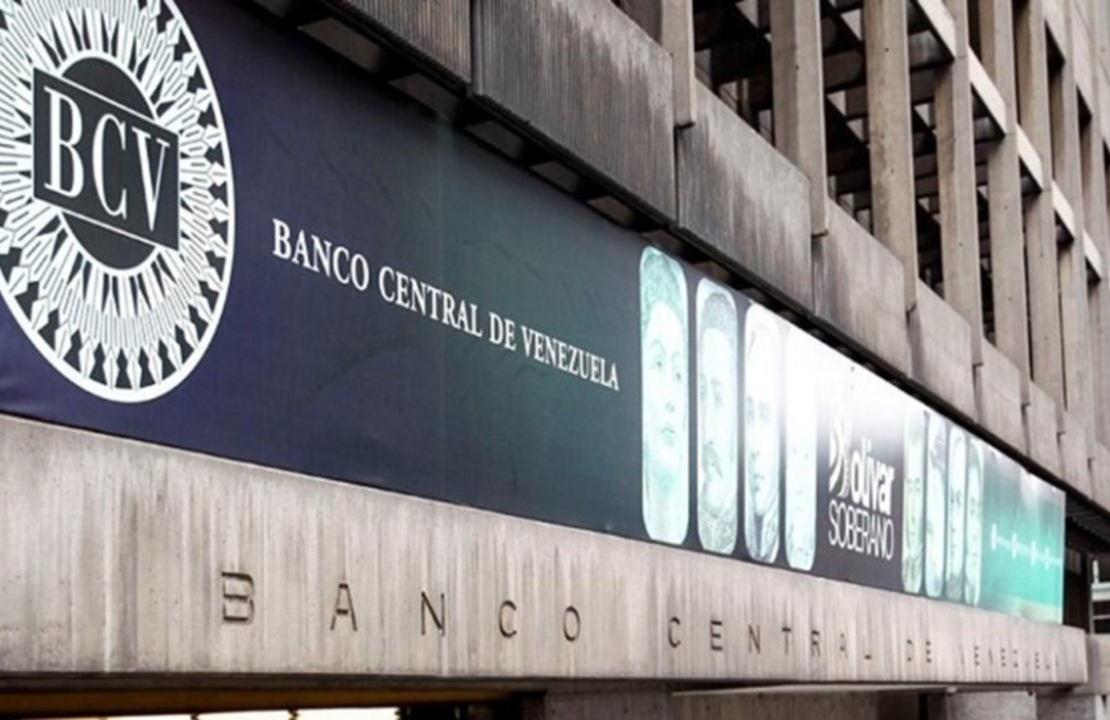 Punto_deCorte's tweet card. El Banco Central de Venezuela (BCV) actualizó nuevamente el precio del dólar oficial que estará vigente hasta el próximo 23 de julio.