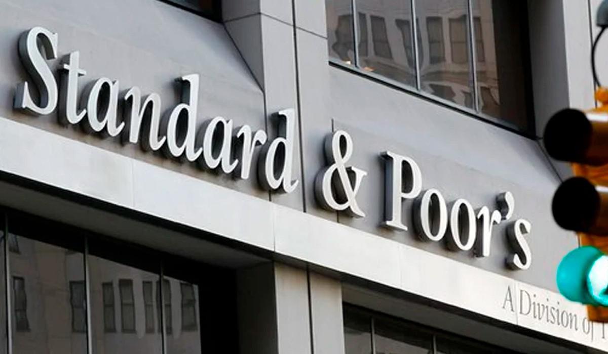 pablo0314's tweet card. La agencia S&P Global Ratings bajo este jueves la calificación soberana de Colombia de BB+ a BB, en medio de un contexto de deterioro fiscal.