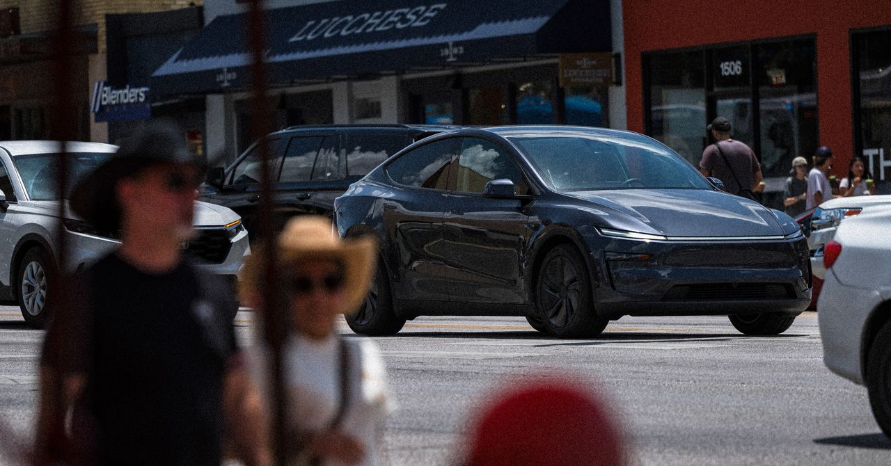 samraskinz's tweet card. Survey data shared exclusively with WIRED suggests that Tesla’s newest autonomous driving technology has freaked out some consumers.