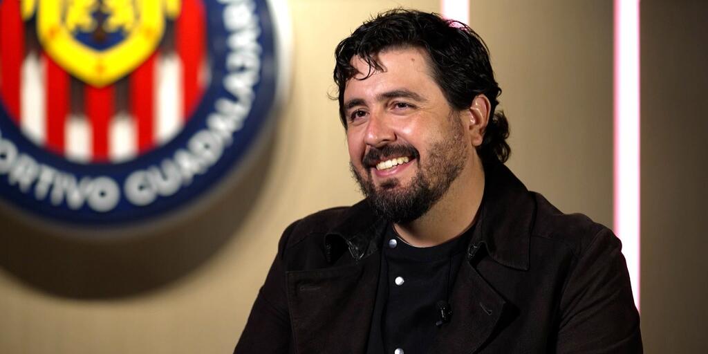 TelemundoSports's tweet card. El presidente y dueño del Rebaño Sagrado habló en exclusiva con José Luis López Salido sobre su gran compromiso con Chivas, al que calificó como un “reto monumental”. Confesó su ilusión con Gabriel...