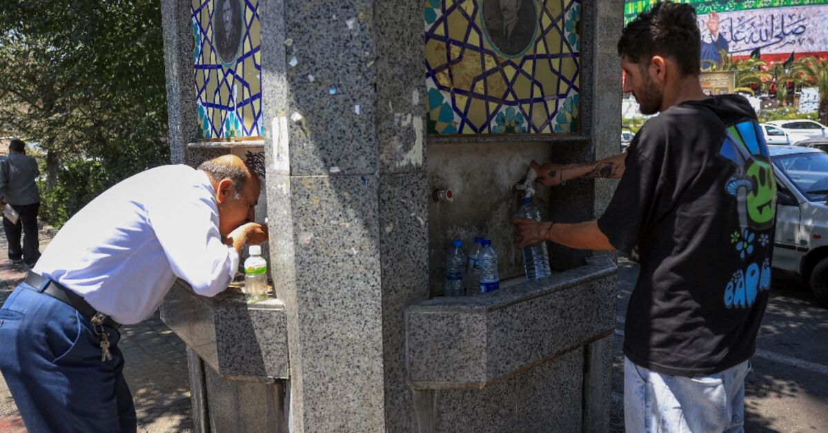 AlMonitor's tweet card. A severe heatwave sweeping Iran has disrupted water and electricity supplies in much of the country, with reservoir levels falling to their lowest in a century, state media said Tuesday.Extreme...