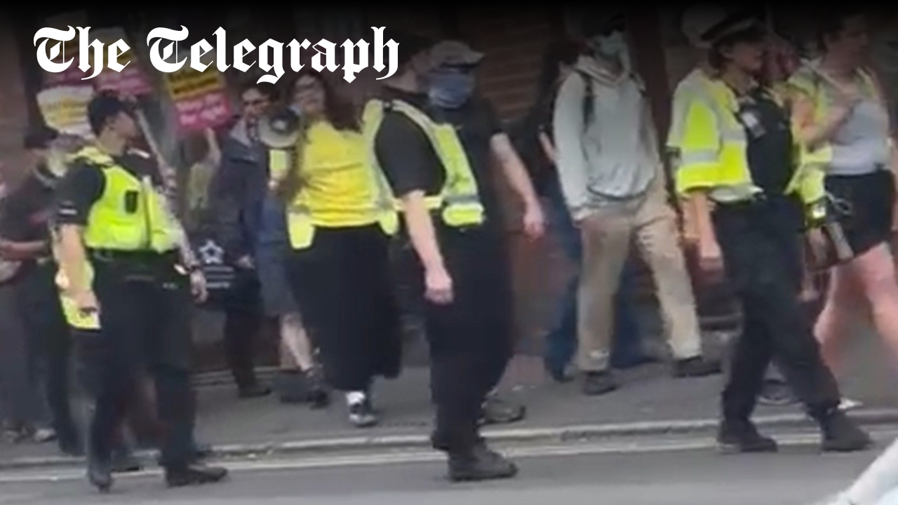 GBullstein's tweet card. Essex officers brought counter-demonstrators to face angry locals, claim witnesses