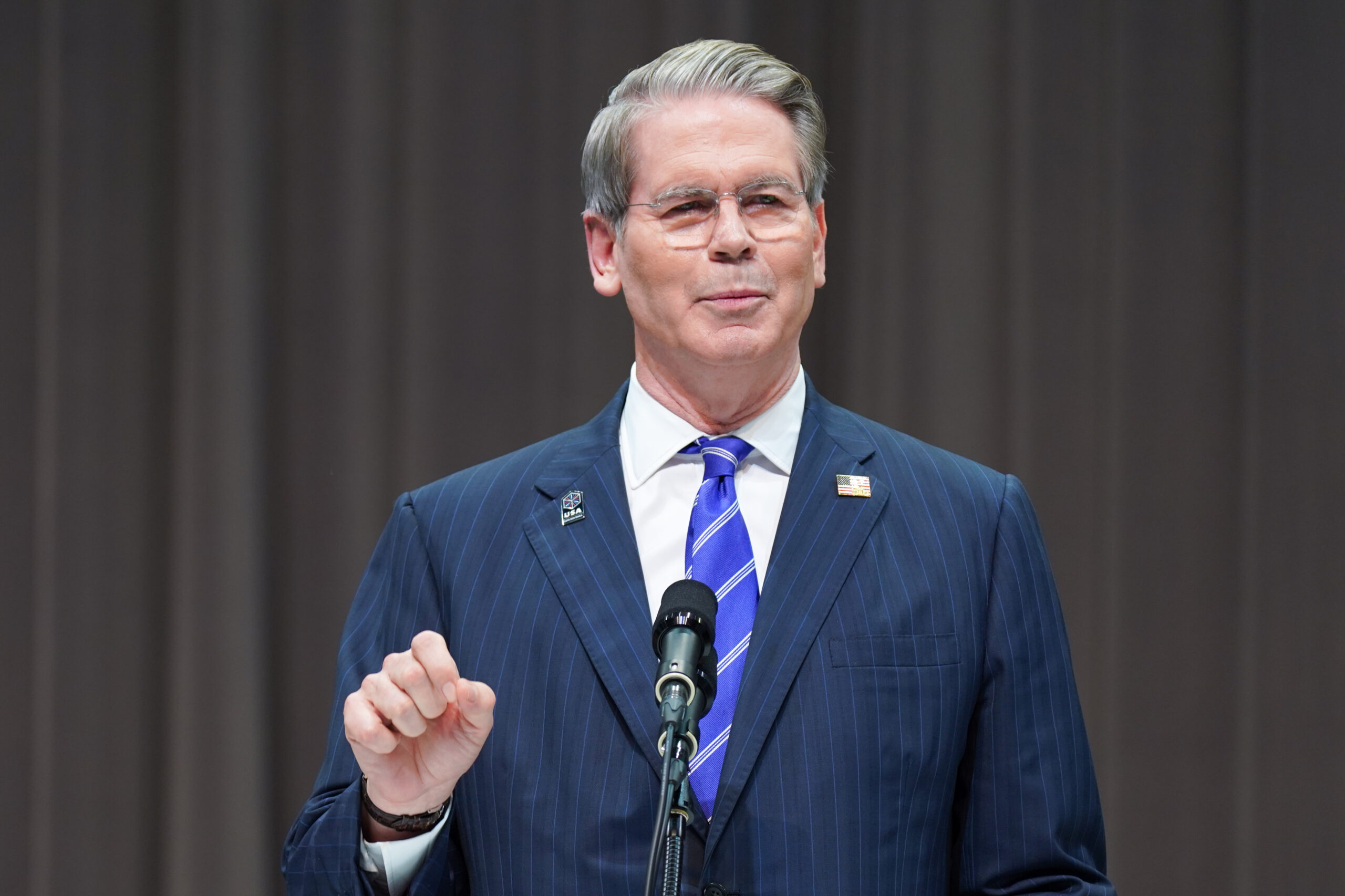 NewYorkSun's tweet card. ‘What we need to do is examine the entire Federal Reserve institution and whether they have been successful,’ says Secretary Bessent.