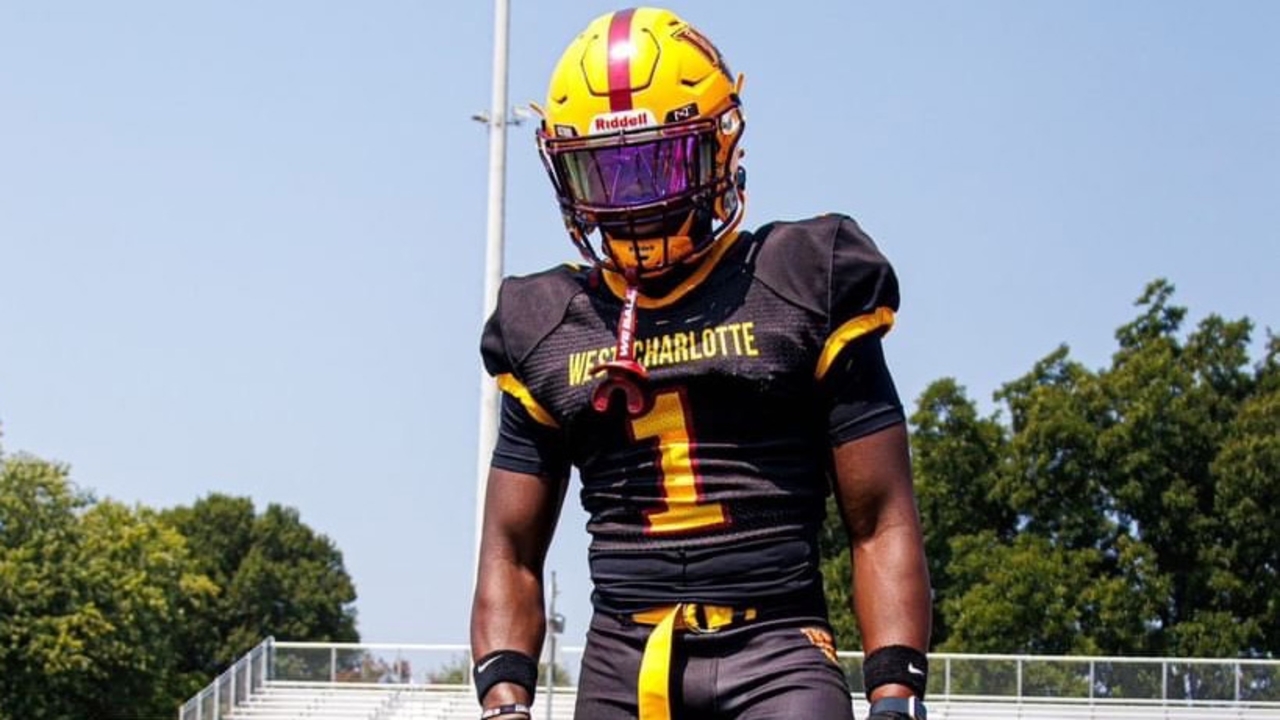 ISDUpdate's tweet card. 2027 North Carolina linebacker Michael Griffin has kept in touch with the Irish since being offered and is planning to visit for a game this fall.