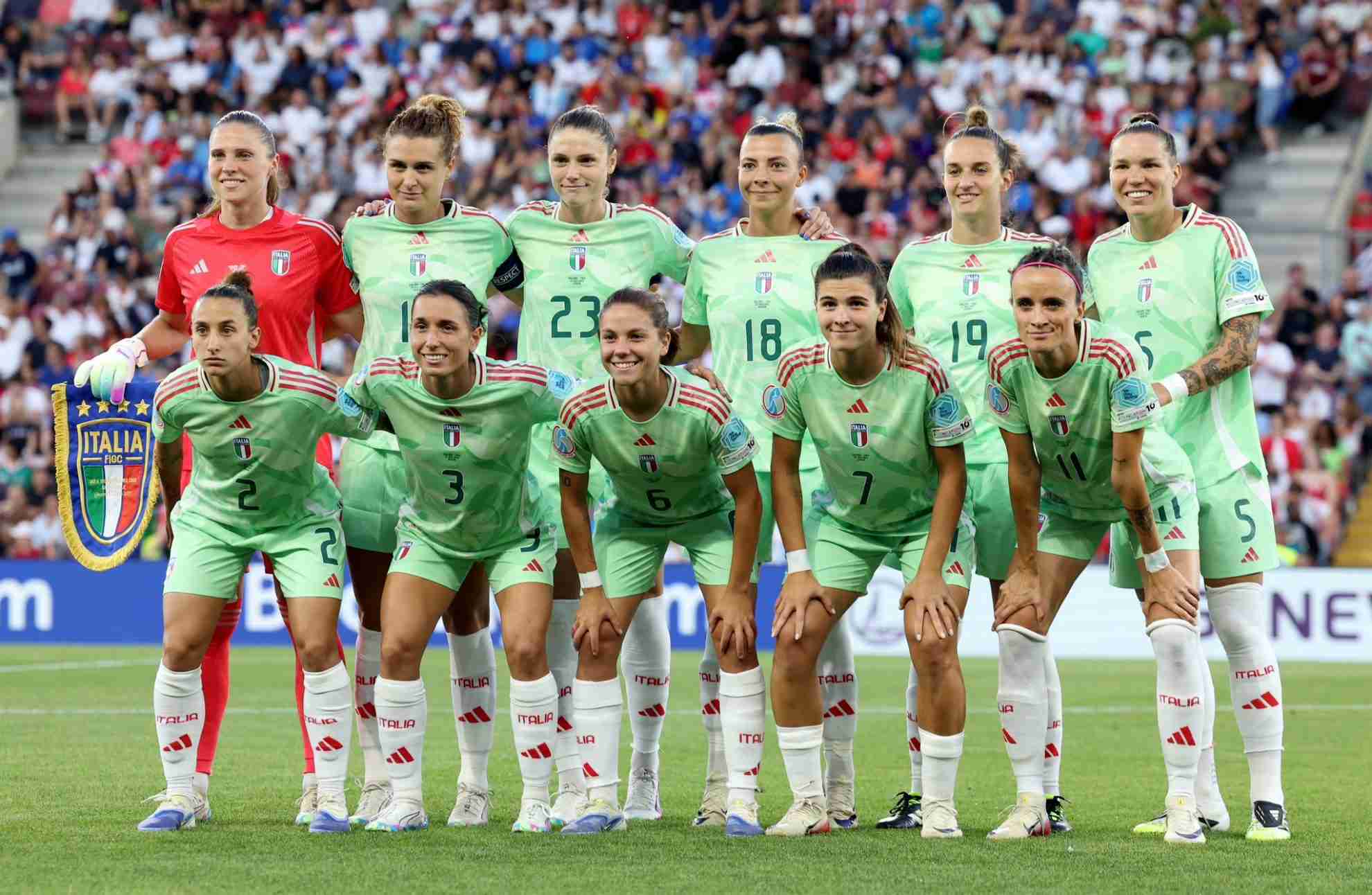 SerieATotal's tweet card. The player ratings as Italy faced England in the semi-final of the UEFA Women's EURO 2025 in Geneva, Switzerland.